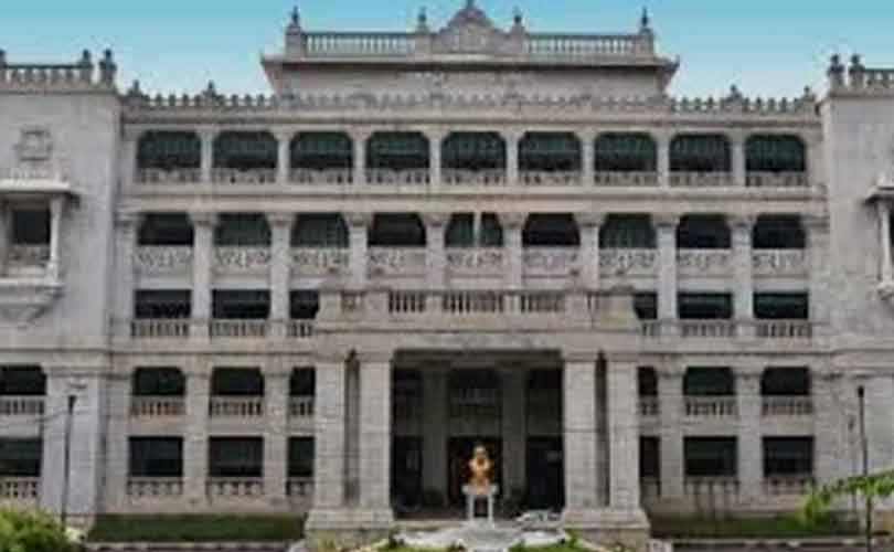 അഴിമതിയുടെ കൂത്തരങ്ങായി ഒരു ഭരണഘടനാ സ്ഥാപനം