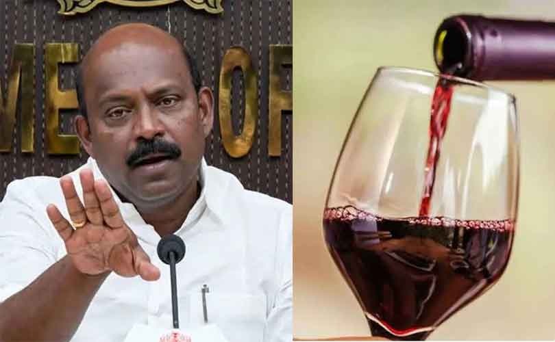 മന്ത്രിയും സർക്കാരും ഒന്നും അറിഞ്ഞില്ല; കേരളത്തിൽ പുതുതായി മൂന്ന് ബാറുകൾക്ക് ലൈസൻസ്; എക്സൈസ് ഉദ്യോഗസ്ഥർക്ക് സസ്പെൻഷൻ